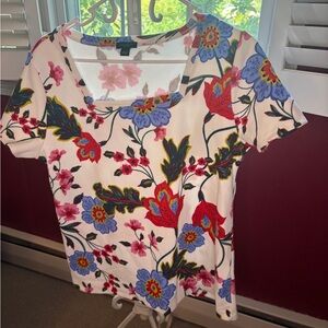 Ann Taylor White Fitted Graphic Blouse